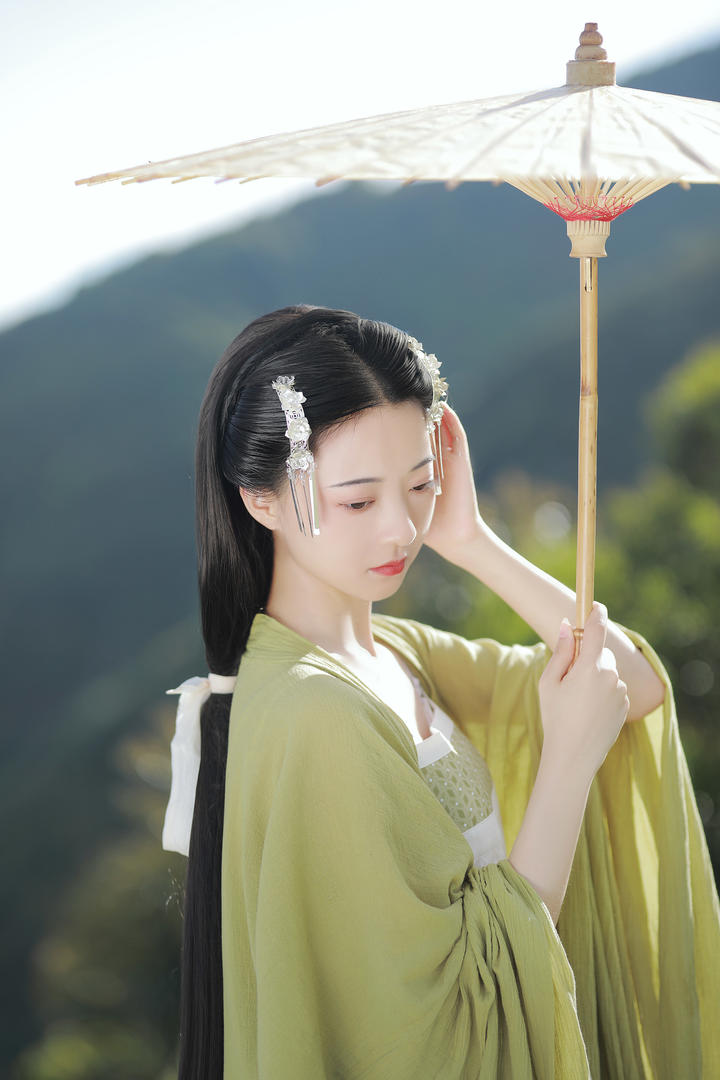 国内高清温柔清纯古装美女图片大全