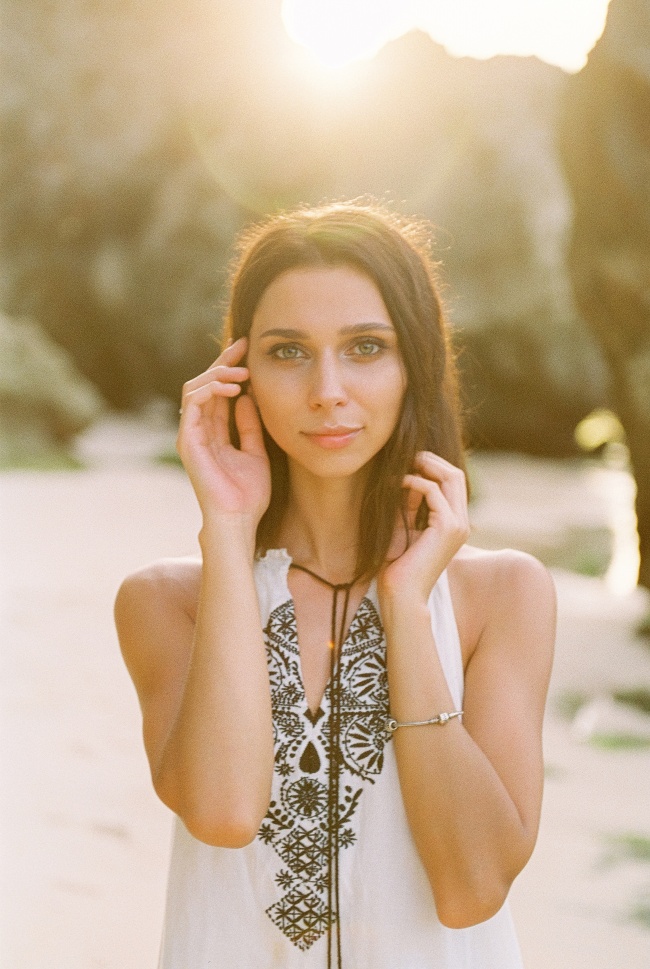 欧美逆光美女写真图片