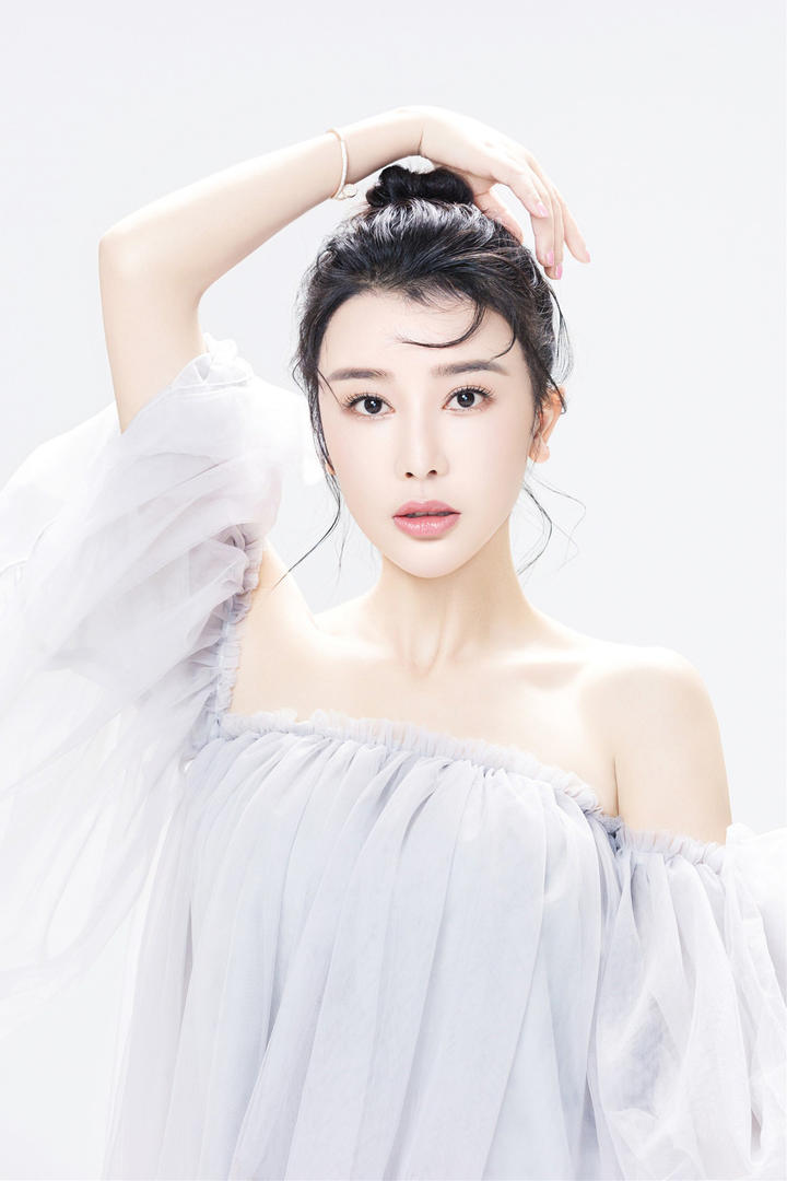 待宣如高清大图