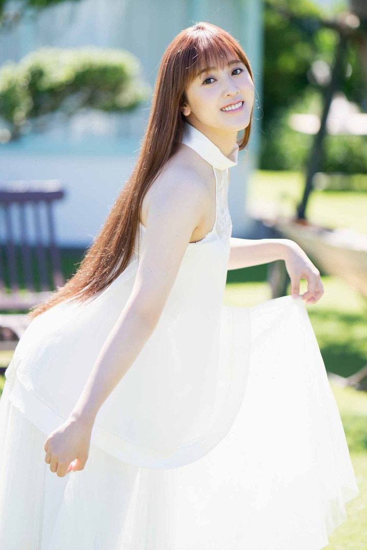 穿白裙子的日本美女高清图片专区