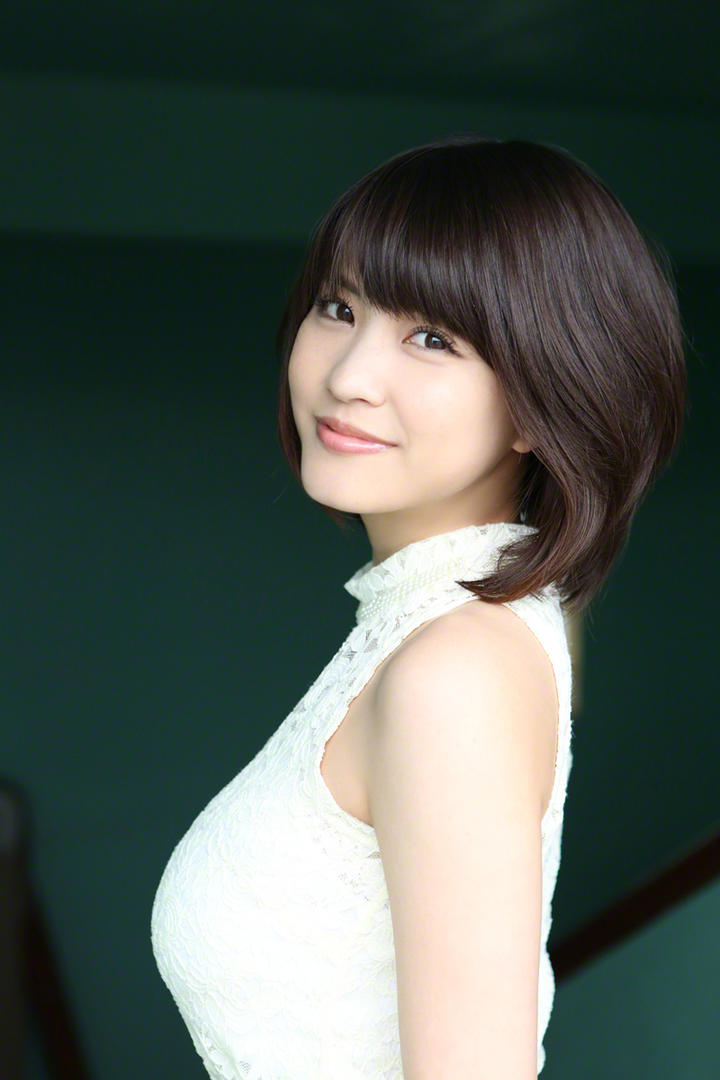 4K超清日本极品短发模特岸明日香写真图片