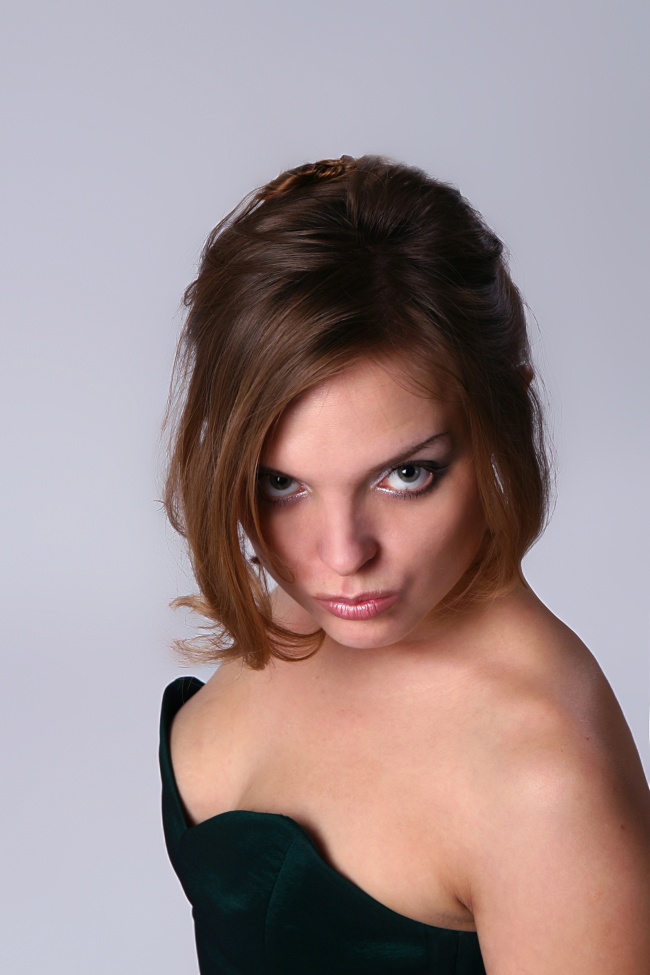 欧美性感抹胸裙美女人体图片