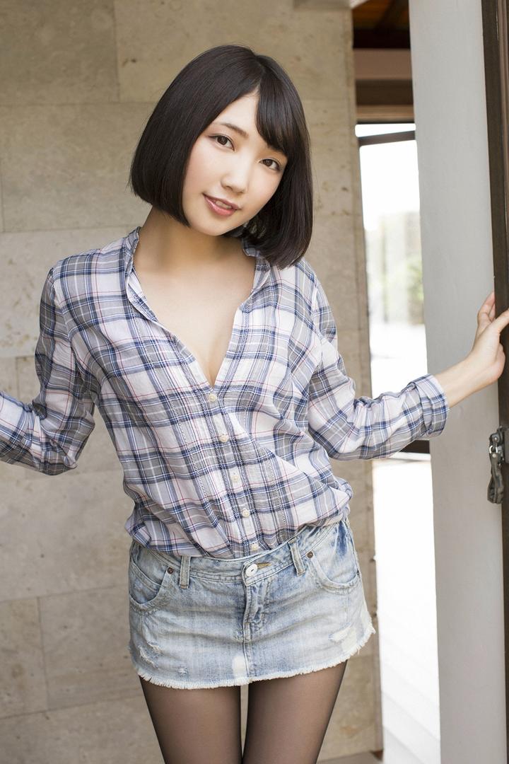 伊人春色日本成熟女人超短裙私拍图片