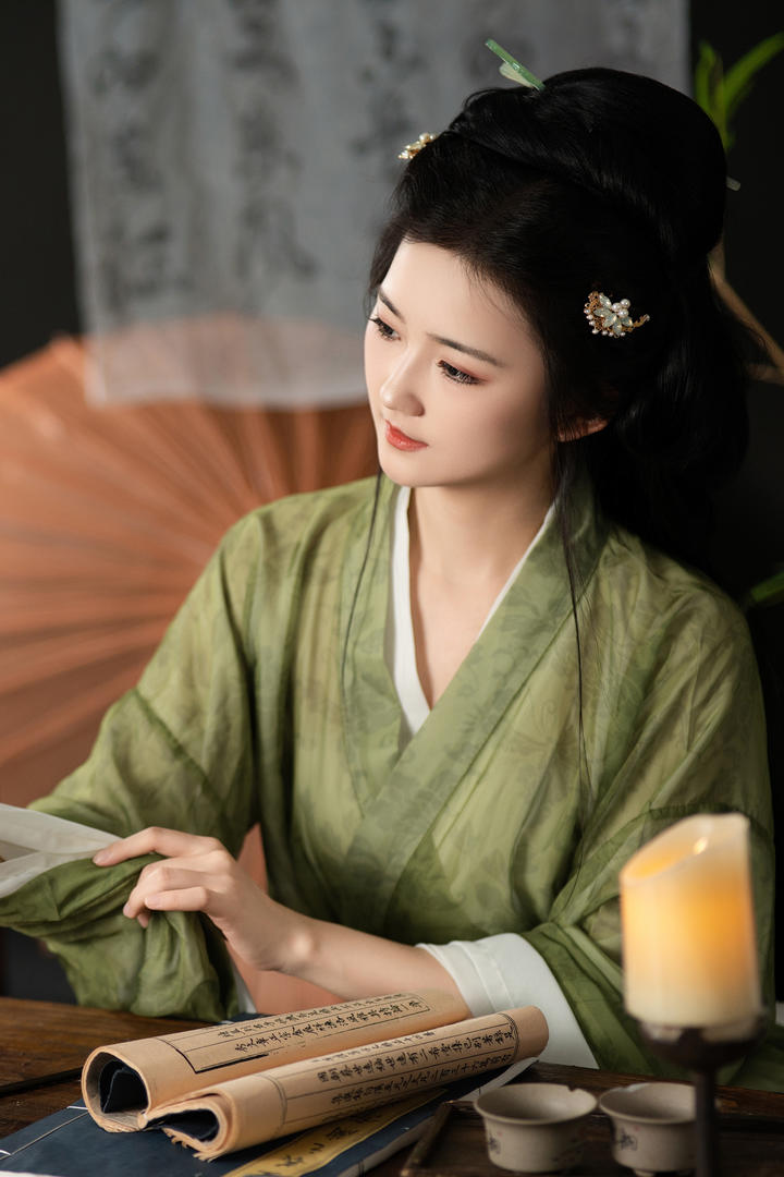 中国古典汉服美女国潮古装写真图片