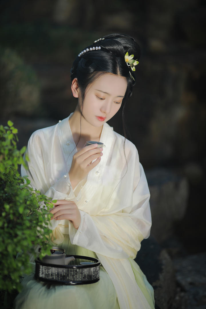 品茶的高颜值古风汉服美女高清壁纸大图
