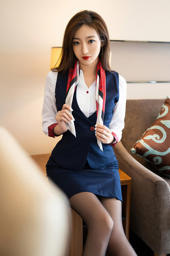 穿职业装日韩美女空姐私拍套图