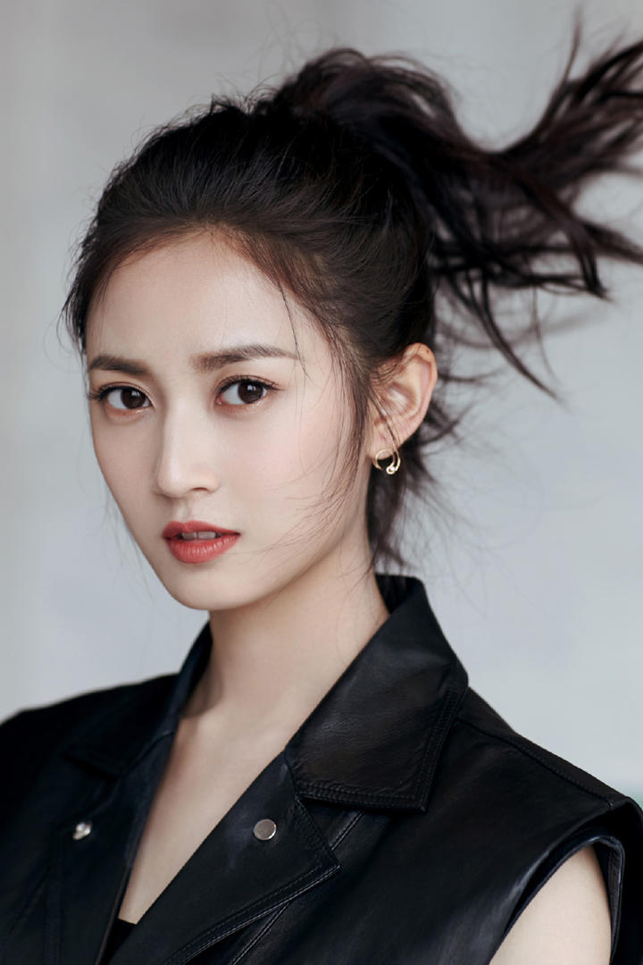 中国气质美女陈钰琪写真图片