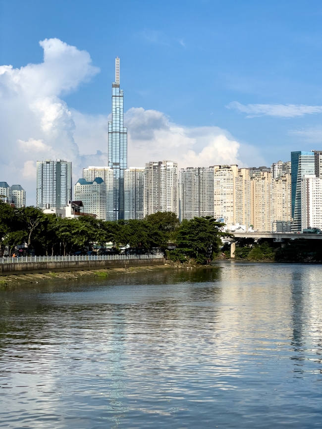越南西贡高楼大厦城市景观图片
