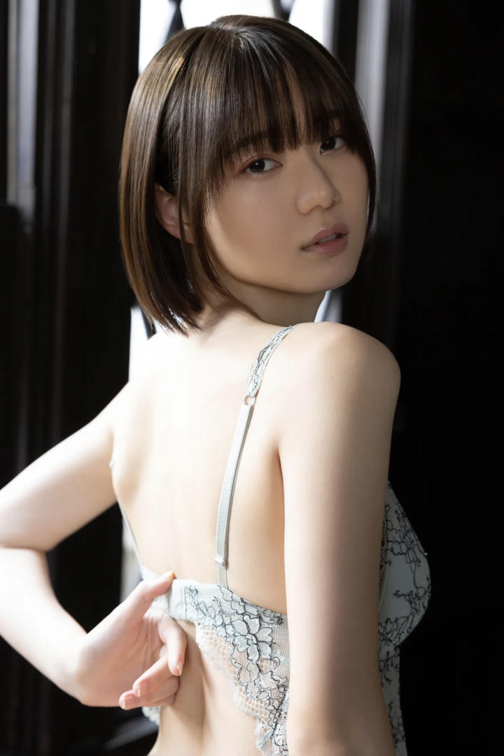 日本人体美女模特背部裸体艺术照片