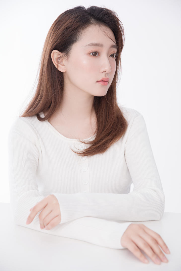国内清纯女大学生人像摄影图片