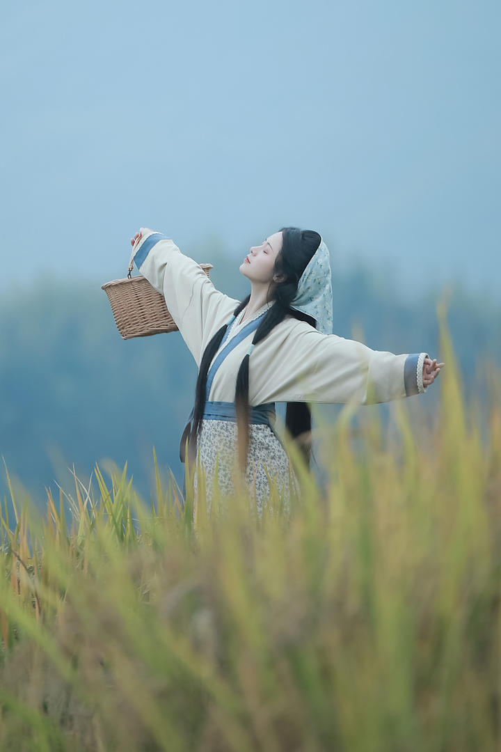 高清古装小美女户外人像摄影写真图片