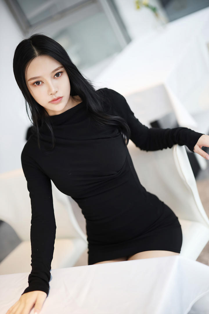 唐琪儿黑色性感短裙美女国产自拍美女精品套图