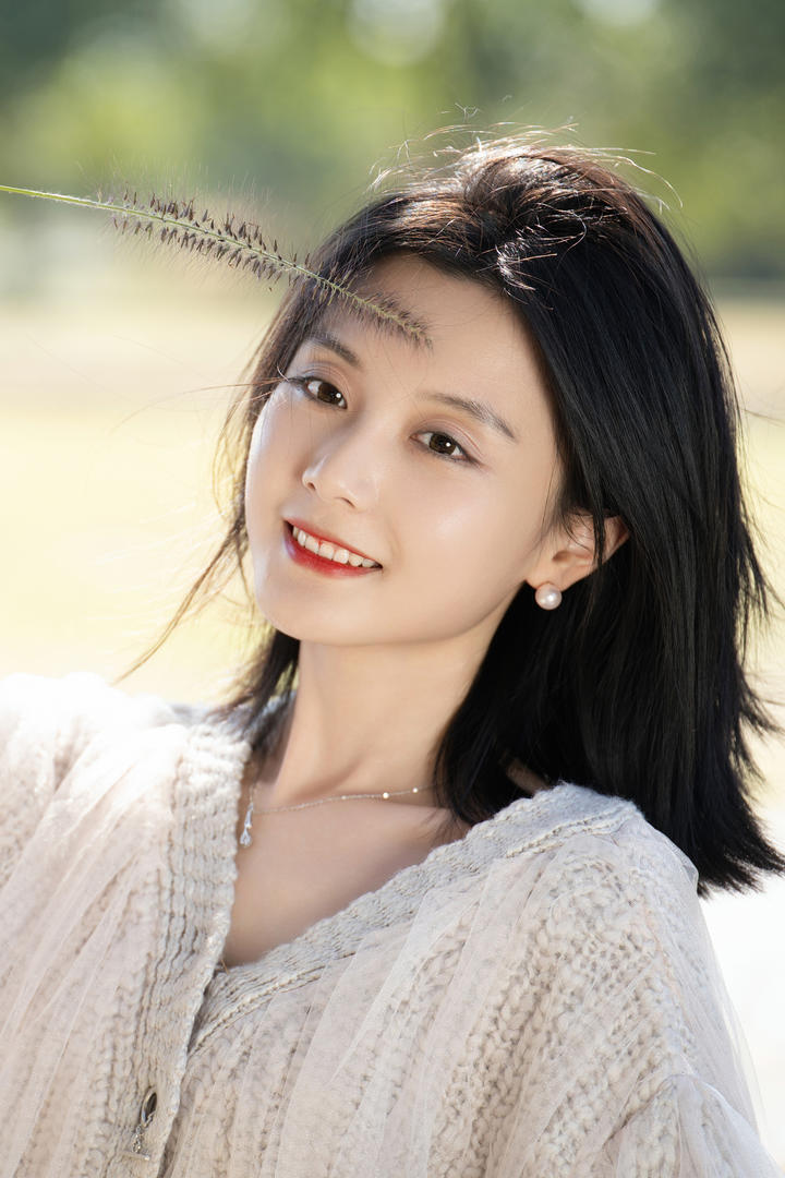 国内小清新短发女生头像高清图片下载