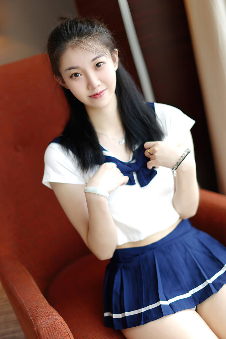 国产极品清纯气质美女女生艺术写真图片