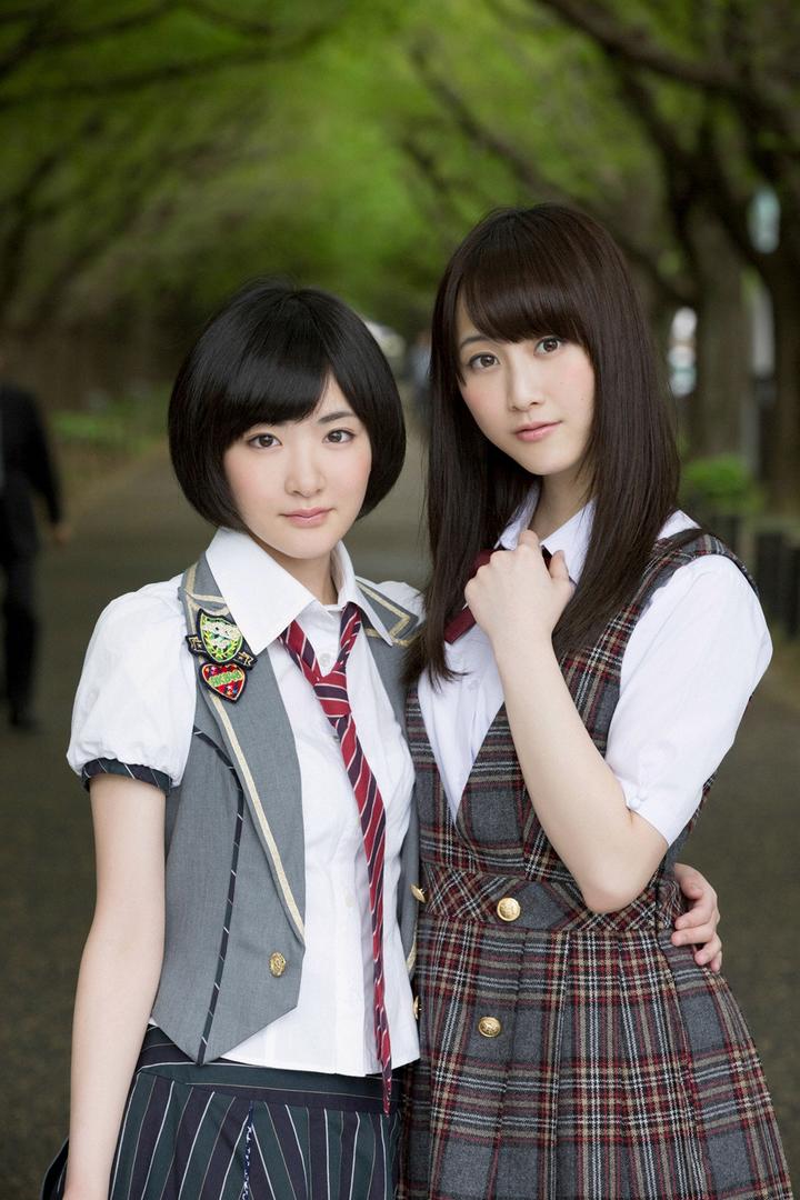 高清日本短发美女学生图片