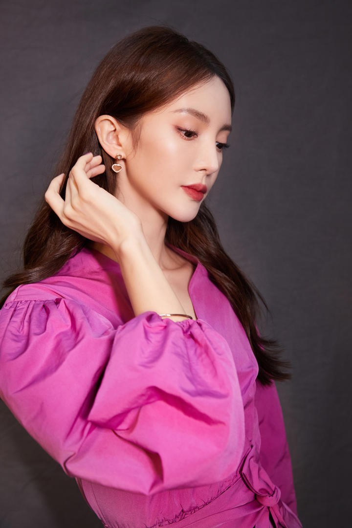 国产女明星图片库金晨性感写真图片