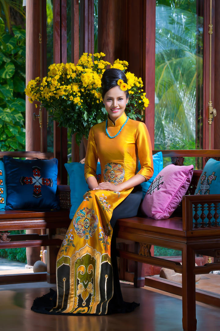 高清越南美女气质古典美女人像艺术写真图片