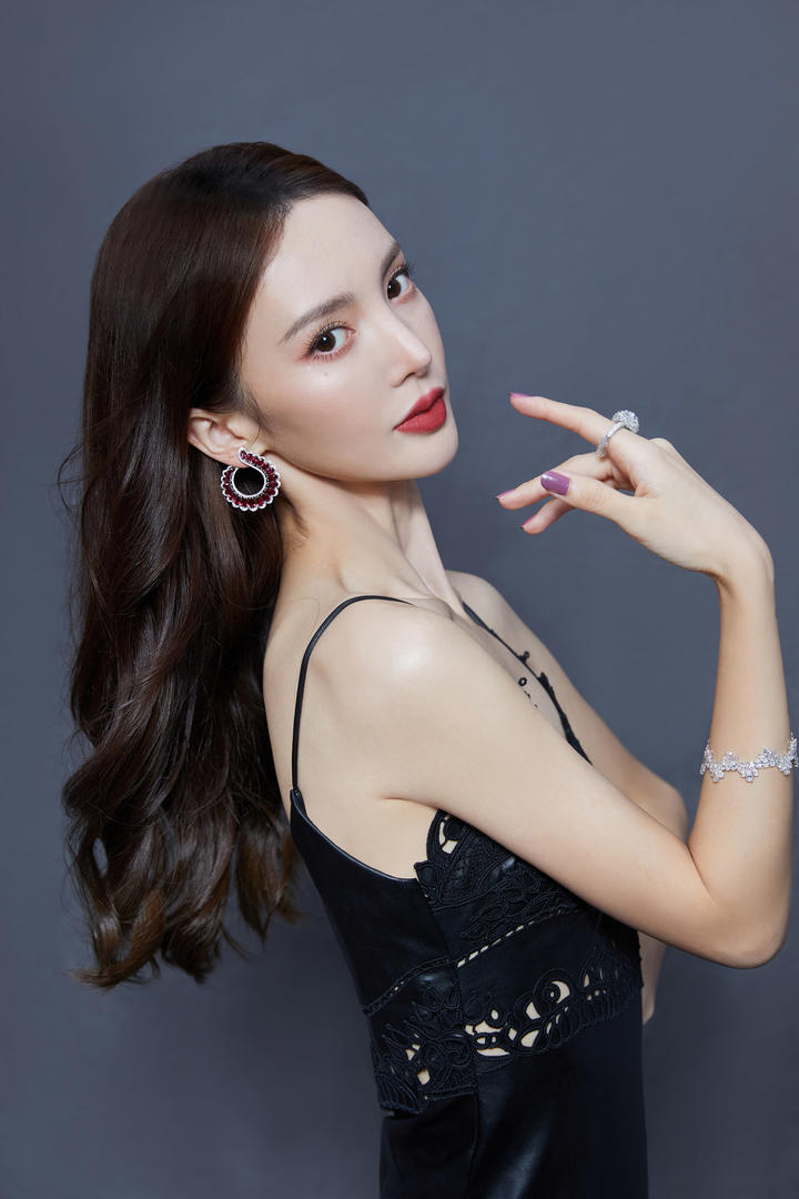 内地第一女海王金晨女明星艺术写真图片