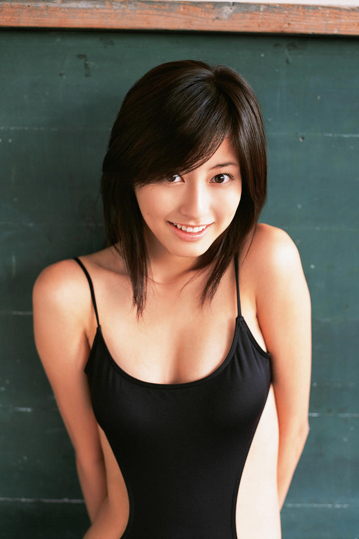 甜美性感的日本美女老师人体摄影写真图片