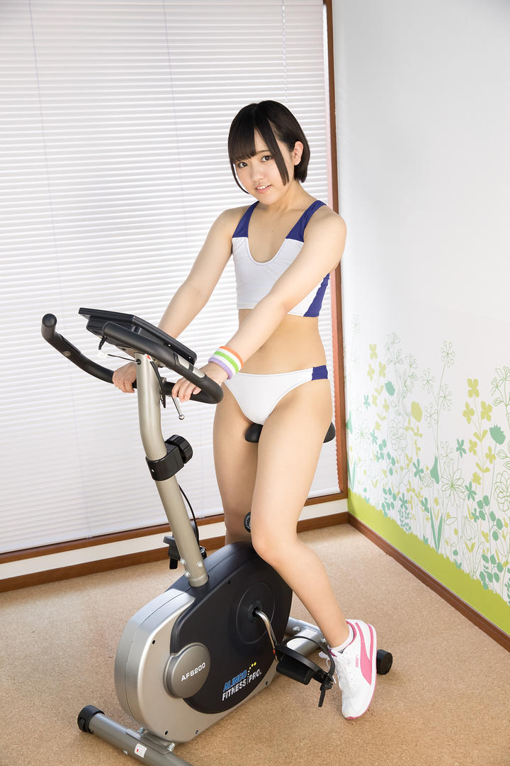 超高清日本丰满短发美女健身图片