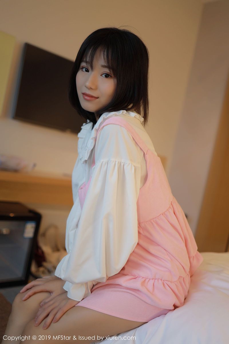模范学院美女模特仓井优香白衬衫系列&粉丝内衣诱惑写真