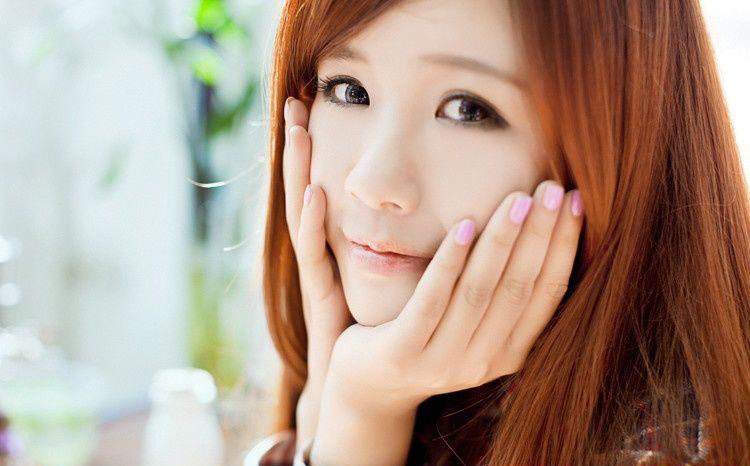 格子衫美眉清纯生活照