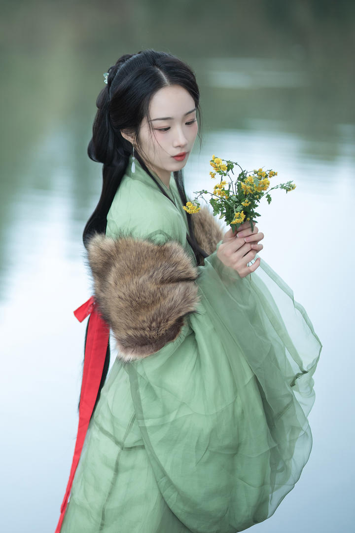 中国古装汉服美女4K壁纸图片下载