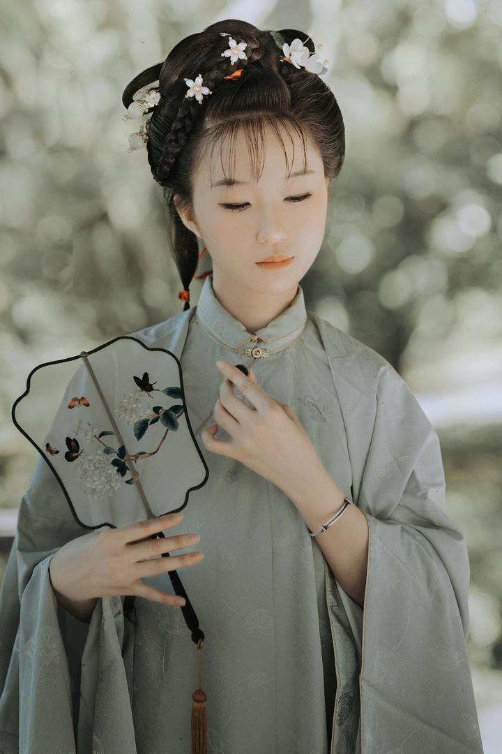 古装古风美女艺术写真图片
