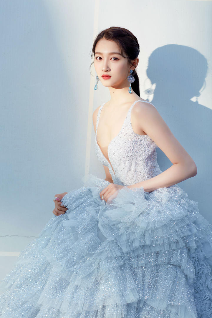 鹿晗的前女友关晓彤高清美女明星壁纸图片