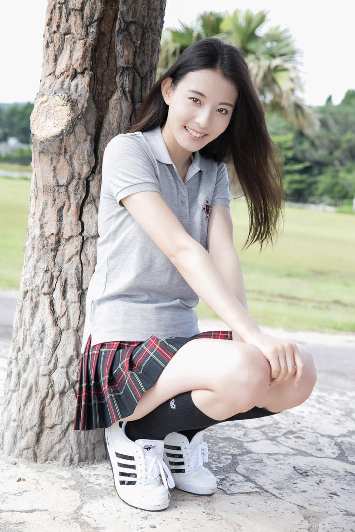清纯日本极品粉嫩美女学生装写真图片