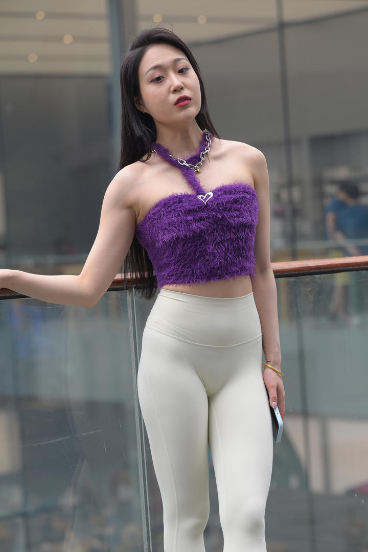 大神街拍美女性感御姐紧身裤美图下载