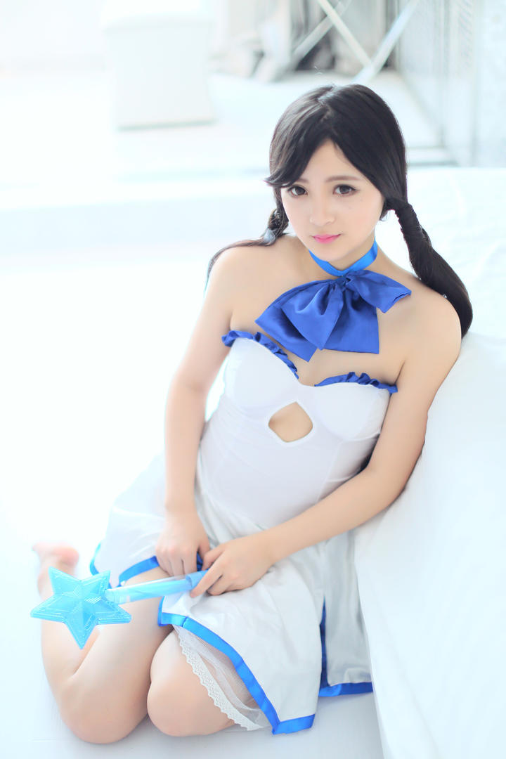 拿着魔法棒的清纯小美少女高清写真图片