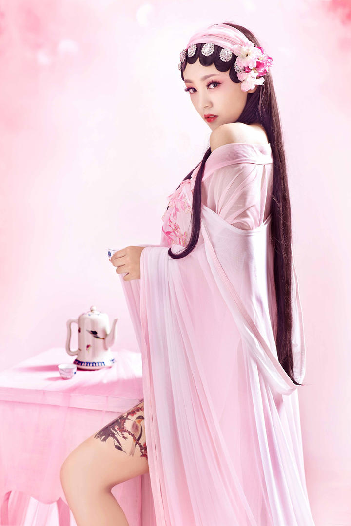 性感古装美女人体艺术摄影写真图片