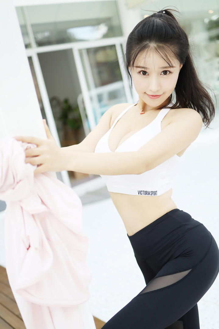 朱可儿极品胸大紧身裤美女性感写真