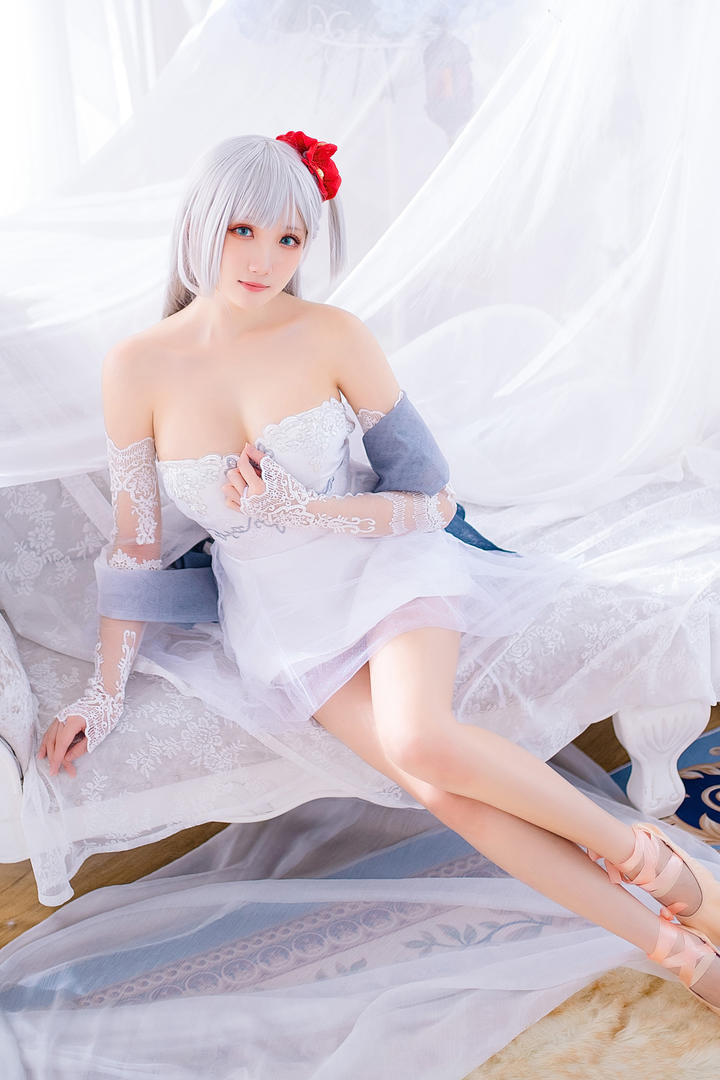 亚洲精品久久国产清纯少女婚纱艺术照