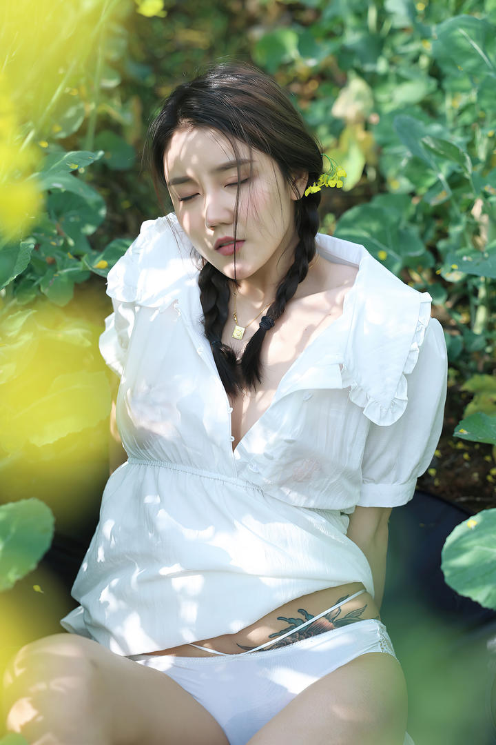 菜地里的清纯美女夏西唯美美女131写真图片