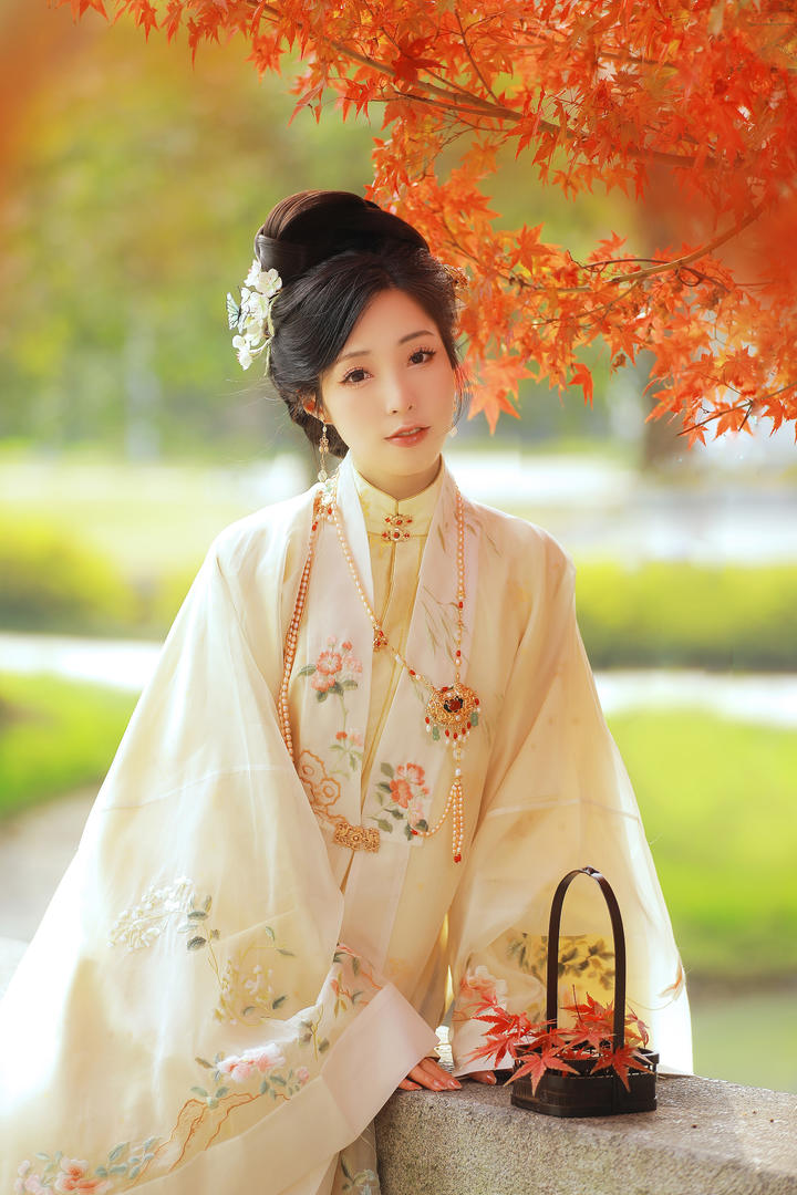 美丽恬静的中国古典美女养眼壁纸图片大全