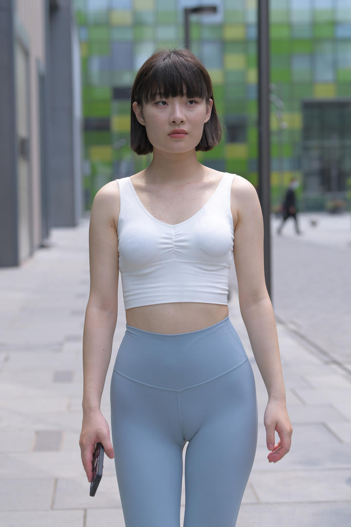 微胖身材瑜伽裤美女鲍沟大户型图片