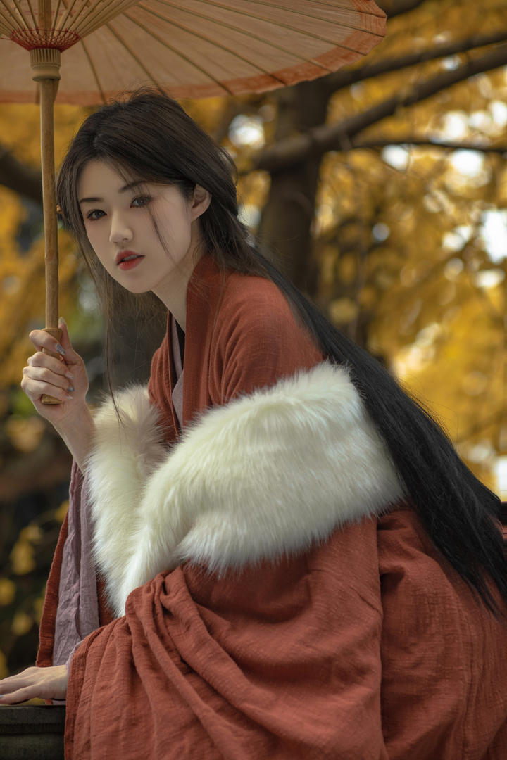 秀人网打伞古装美女女生无码艺术照免费