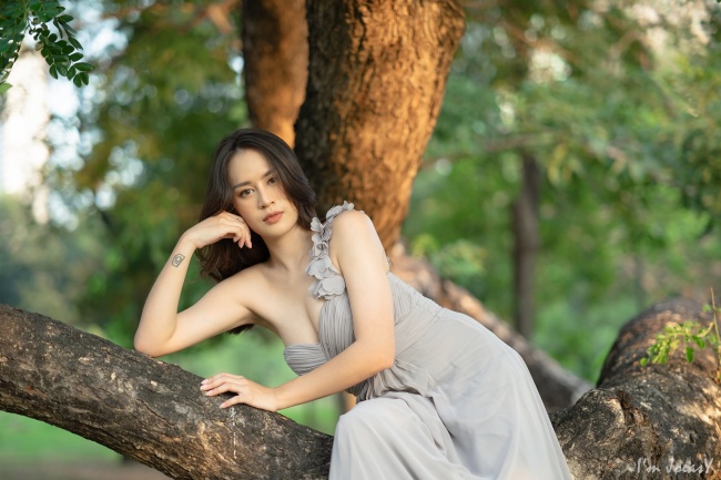 性感伴娘裙美女写真图片