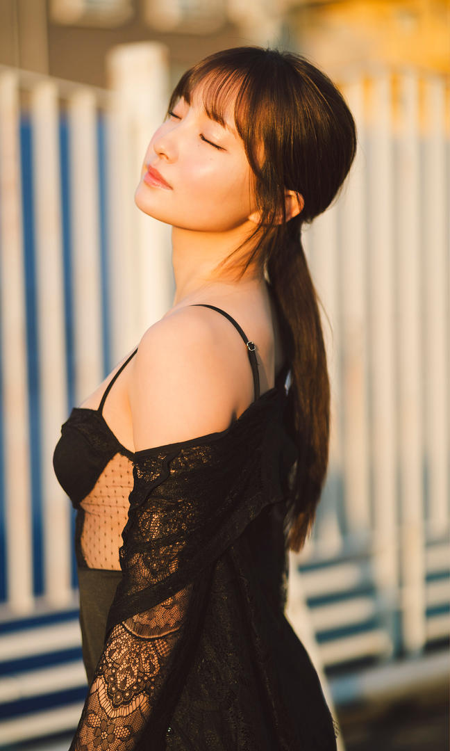 马尾辫美少女高清写真图片