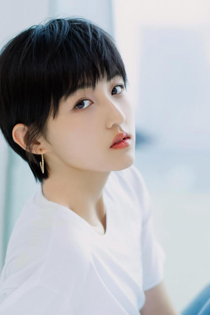 超高清新生代女演员张子枫图片