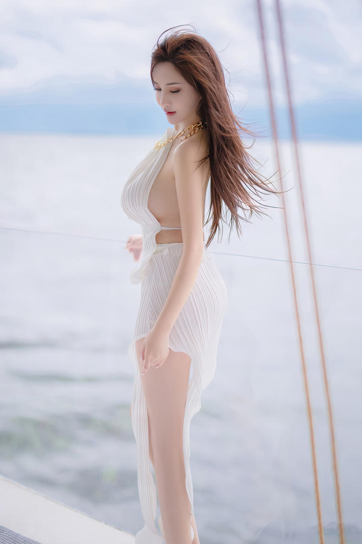 站在海边的唯美清纯女神MM131美女模特写真图片