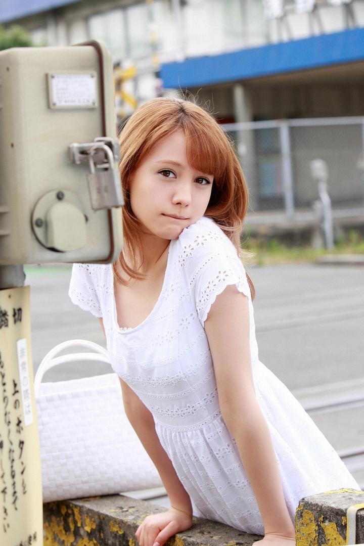 日本小清新甜美女生美女街拍图片