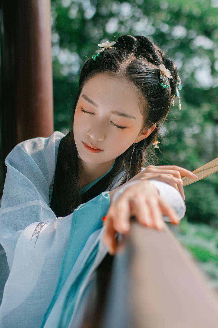 唯美清纯古装汉服美女艺术摄影图片
