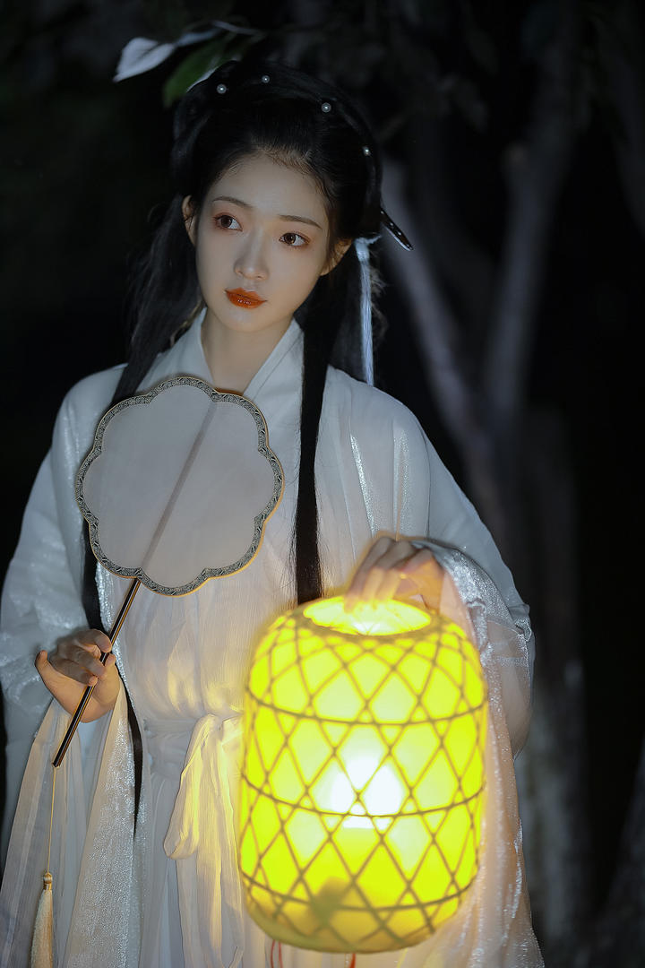 清纯唯美古装汉服美女主播艺术摄影写真图片