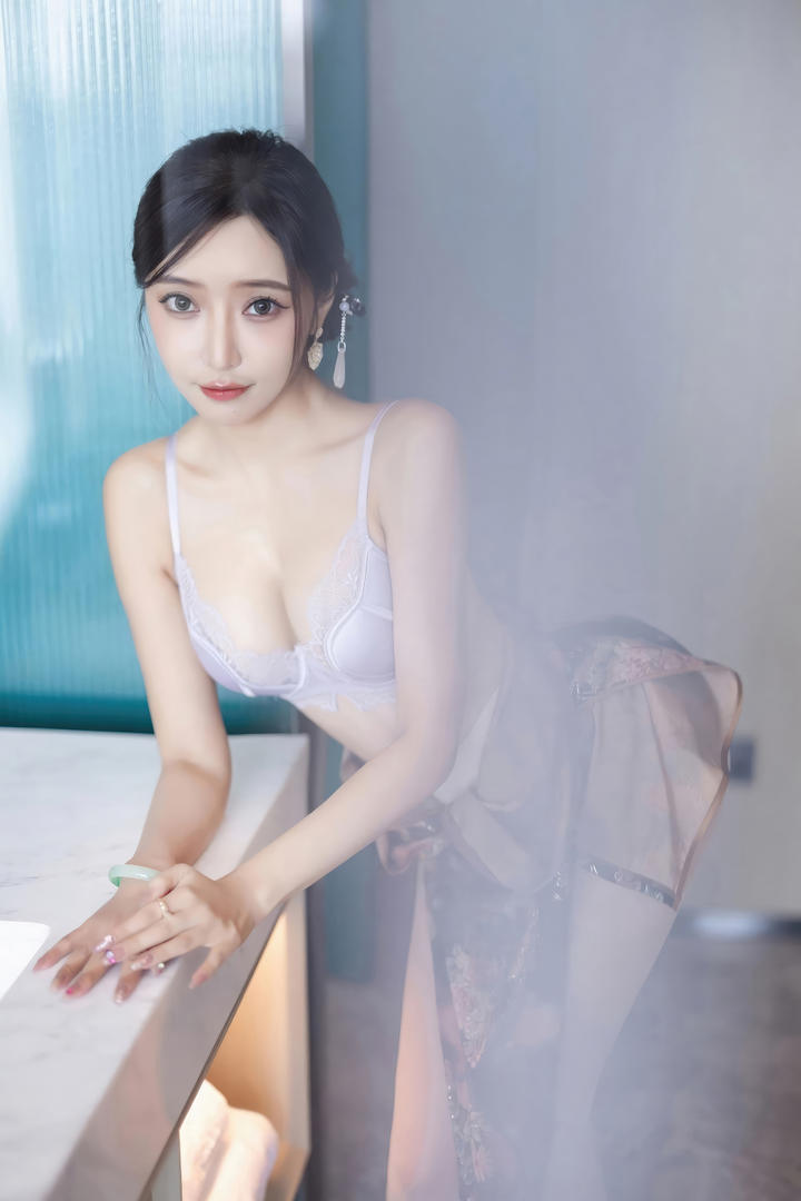 尤果网极品嫩模王馨瑶美女性感照片