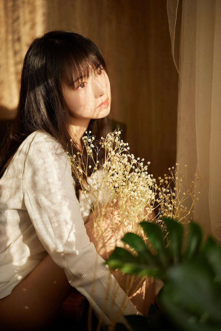 国产高颜值美女校花个人艺术写真照片大全