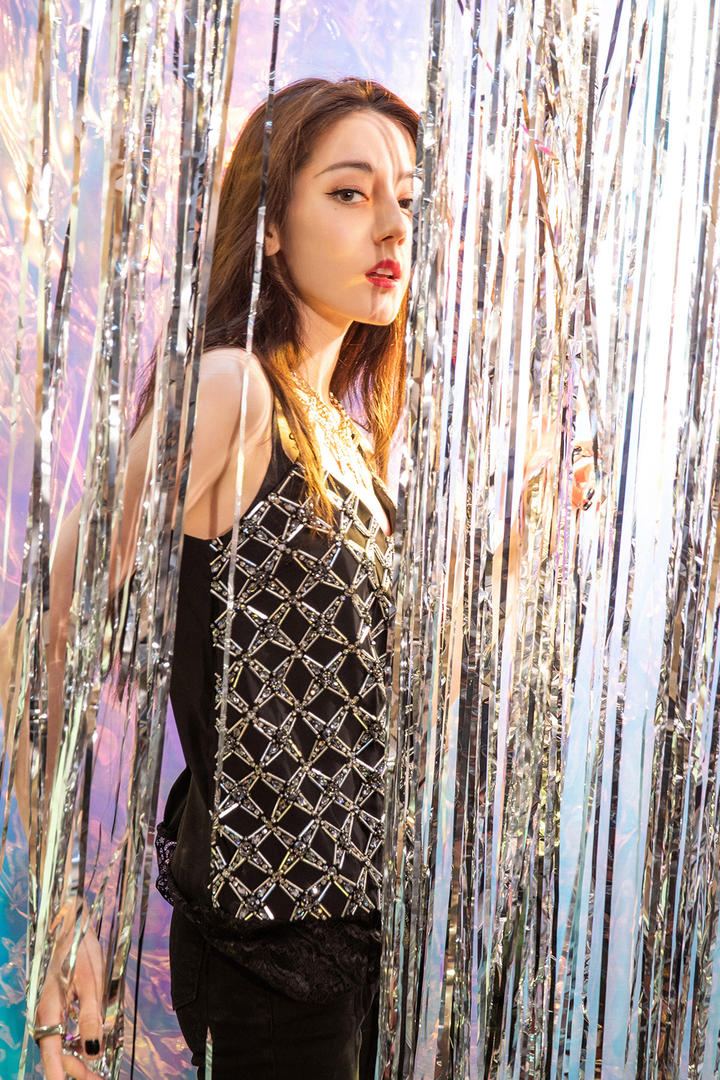 中国美女明星迪丽热巴写真图片