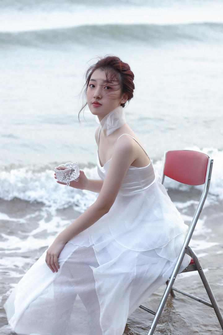 海边清纯美女头像漂亮温柔女生图片